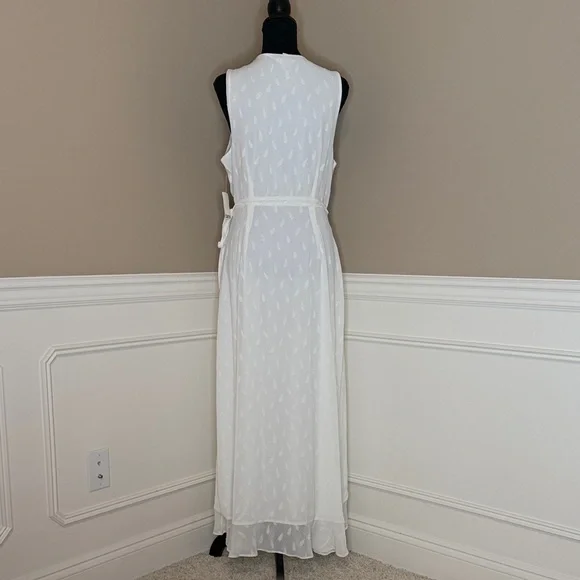 NWT Bar III Women’s White Sleeveless Wrap Dress, Size Large - Picture 3 of 13